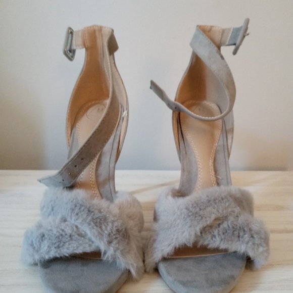 Shoes - Picture 2 of 2